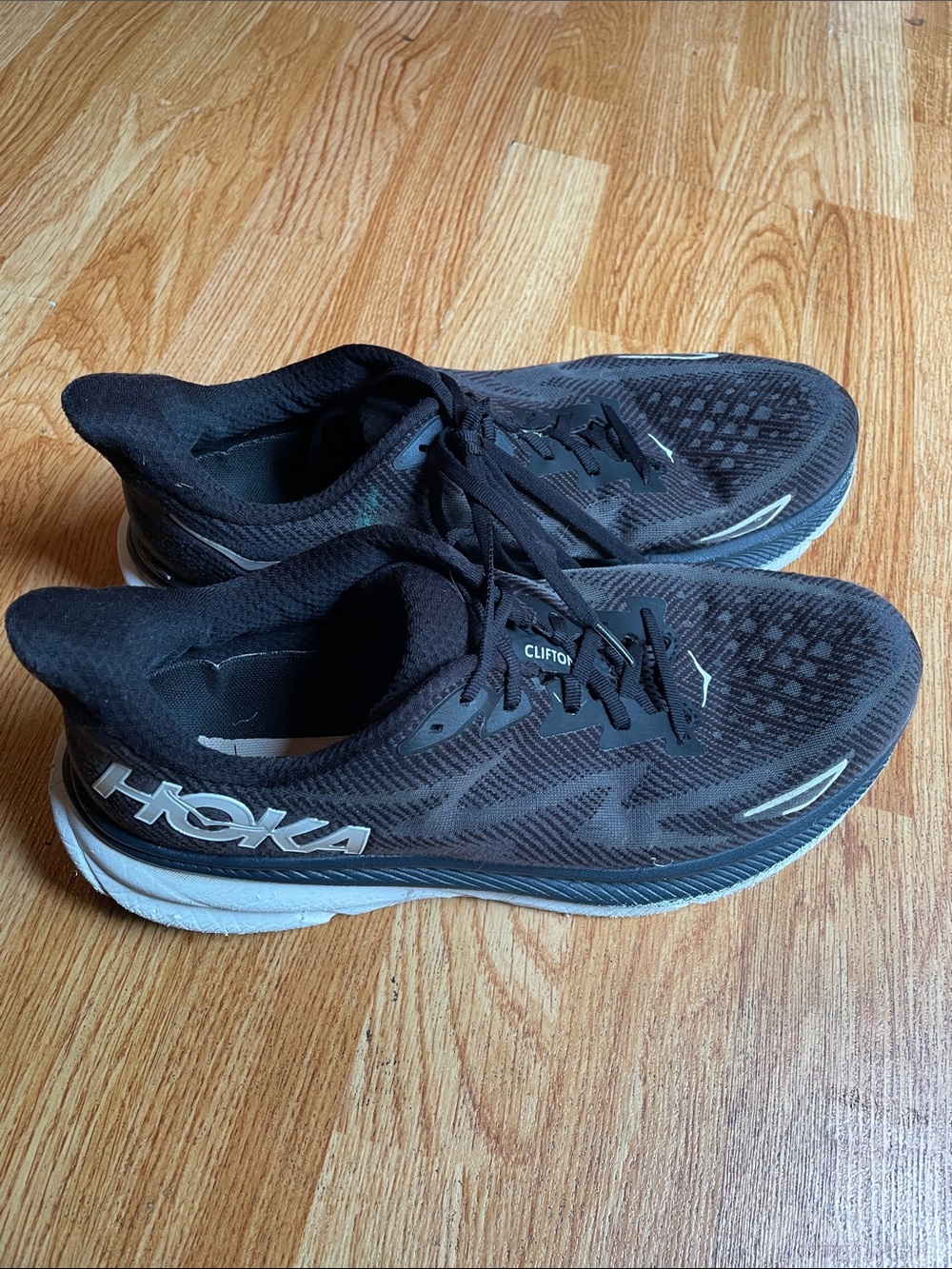 Hoka Clifton 9